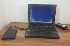 VINTAGE IBM Thinkpad 560E Intel Pentium 120MHz 40MB 1GB mit Floppy + Win98 comprar usado  Enviando para Brazil