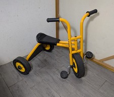 Triciclo escolar infantil Lakeshore - Bicicleta amarela de 3 rodas comprar usado  Enviando para Brazil