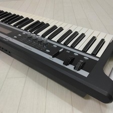 Clavier synthétiseur musique d'occasion Clavier synthétiseur musique d'occasion  Expédié en France