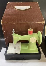 Mini máquina de costura vintage original brinquedo infantil na caixa, funcionando comprar usado  Enviando para Brazil