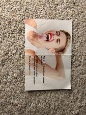 Miley Cyrus: 2014 Pamphlet for Bangerz Tour Concert in Portugal comprar usado  Enviando para Brazil