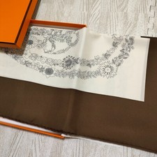 Unused hermes carre d'occasion  Expédié en Belgium