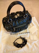 Usado, Bolsa MARC JACOBS acolchoada de couro preto 2 vias Kiss Lock Itália excelente autêntica comprar usado Usado, Bolsa MARC JACOBS acolchoada de couro preto 2 vias Kiss Lock Itália excelente autêntica comprar usado  Enviando para Brazil
