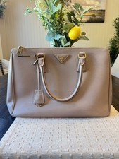 Prada galleria medium for sale  La Puente