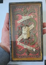 Reliquiario con reliquie. usato  Melito di Napoli