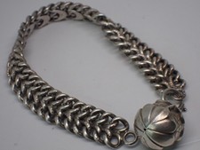 Beau bracelet breloque d'occasion  Chantelle