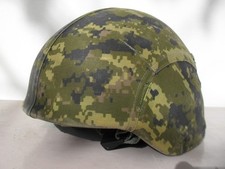 Elmetto kevlar canadese usato  Pioltello