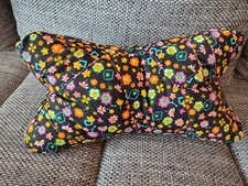 Leseknochen blümchen schwarz gebraucht kaufen  Wachenroth