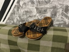 Sandália Slide Burberry Couro Preto Madeira - Tamanho 37 (EUA 6.5 / Reino Unido 4) - Autêntica comprar usado  Enviando para Brazil