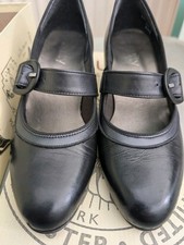 Equity maxine black for sale  MANCHESTER