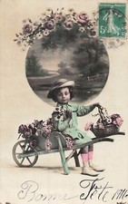 Enfant chapeau assis d'occasion Enfant chapeau assis d'occasion  Vasles