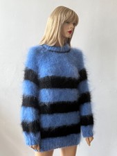 Hand knitted fuzzy d'occasion  Expédié en Belgium