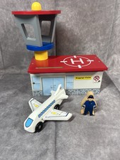 Kidkraft wooden baggage for sale  Monmouth