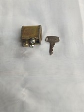 Bloqueio de conjunto de direção Suzuki DRZ400, VS1400, LS650 VS800 51900-08013 FABRICANTE DE EQUIPAMENTO ORIGINAL NOVO NA CAIXA comprar usado  Enviando para Brazil