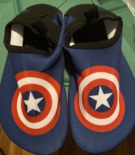 Sapatos aquáticos Captain America Avengers secagem rápida praia piscina infantil 1/1,5 comprar usado  Enviando para Brazil