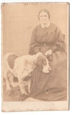 Femme assise chien d'occasion  Paris XV