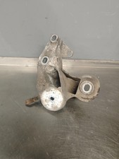 Support moteur droit d'occasion Support moteur droit d'occasion  Béziers