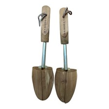 Macas modeladoras de sapatos de madeira de cedro G. H. Bass & Co médias feitas nos EUA vintage comprar usado  Enviando para Brazil