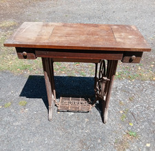 Vintage singer sewing for sale  DORKING