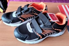 Paire chaussures sport d'occasion  Moulins