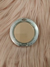 Prestige eyeshadow ivory d'occasion  Expédié en Belgium