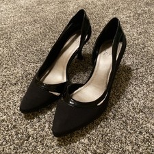 Elegantly designed versatile for sale  Houston