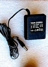 Caricabatteria avvitatore 15v usato  Sagrado