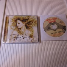 Taylor Swift CD Bundle of 2 -Fearless, &Fearless Karaoke Verson RARE HTF segunda mano  Embacar hacia Mexico