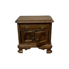 Mesa de cabeceira vintage George Spencer móveis para casa de bonecas mesa lateral miniatura FALHAS, usado comprar usado Mesa de cabeceira vintage George Spencer móveis para casa de bonecas mesa lateral miniatura FALHAS, usado comprar usado  Enviando para Brazil