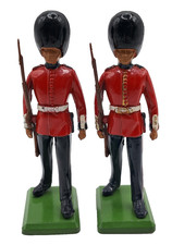 Vintage queen guard for sale Vintage queen guard for sale  Hendersonville