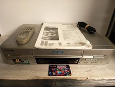 Magnétoscope panasonic fj618f d'occasion  Esvres