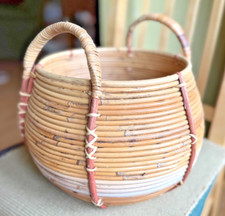 Beautiful round rattan for sale  Cedar Falls