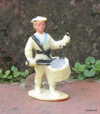Figurine quiralu plastique d'occasion  Dornecy