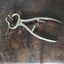 Ancien outil veterinaire d'occasion  Neuville-aux-Bois
