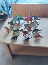 Lot figurines dinosaures d'occasion  L'Huisserie