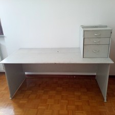 Ikea perspektiv scrivanie usato  Nerviano
