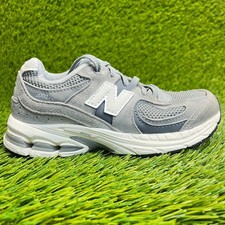 Tênis de corrida esportivo New Balance 2002R masculino tamanho 13,5C cinza branco comprar usado Tênis de corrida esportivo New Balance 2002R masculino tamanho 13,5C cinza branco comprar usado  Enviando para Brazil