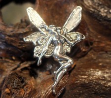 Broche femme ailée d'occasion Broche femme ailée d'occasion  La Motte