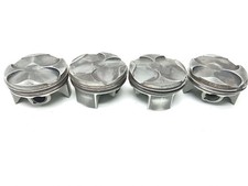 Set pistoni originali usato  Italia