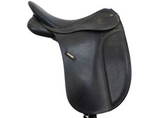 Wintec dressage saddle d'occasion  Expédié en Belgium