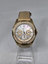 Usado, Relógio Guess Waterpro G95401L pulseira de couro dia/data mostrador pérola nova bateria comprar usado  Enviando para Brazil