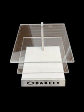 Prateleira de exposição de bancada Oakley Store com prateleira de 3 níveis - Autêntica, usado comprar usado  Enviando para Brazil