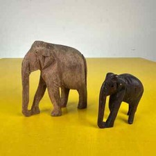 Coppia elefanti intagliati usato  Ferrara