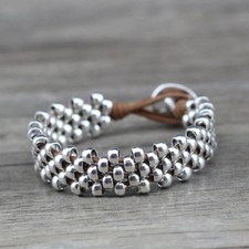 Pulseira de couro feita à mão Uno STYLE De Único anos 50 COURO BRONZEADO (B33), usado comprar usado Pulseira de couro feita à mão Uno STYLE De Único anos 50 COURO BRONZEADO (B33), usado comprar usado  Enviando para Brazil