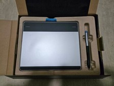 Used wacom intuos d'occasion  Expédié en Belgium