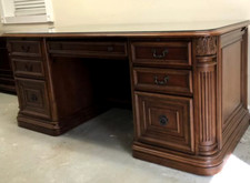 Hooker executive office for sale  Gainesville
