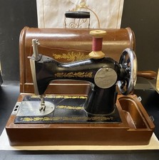 Mini máquina de costura vintage original brinquedo infantil no estojo de baquelite funcionando, usado comprar usado  Enviando para Brazil