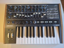 Arturia minibrute usato usato  Milano