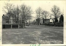 1970 Press Photo DiMatti Playground piscina para ser movido para novo local no parque, usado comprar usado  Enviando para Brazil
