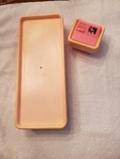 Usado, Vintage 1977 Barbie Casa dos Sonhos Substituição Quarto Rosa Plataforma Cama Mesa Lateral comprar usado  Enviando para Brazil